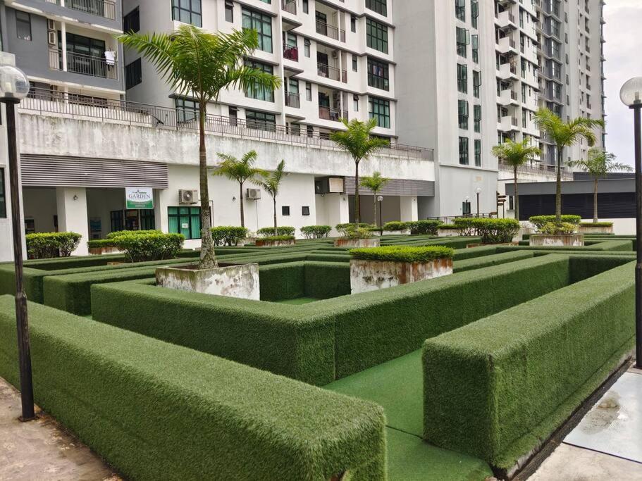 0505 The Garden Residences Wifinetflix By