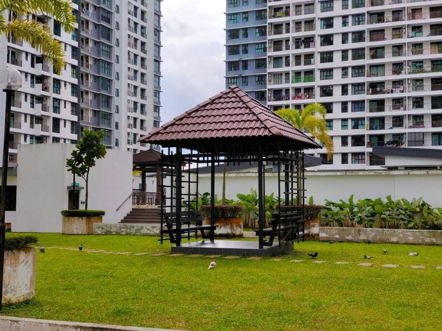 0505 The Garden Residences Wifinetflix By * Johor Bahru