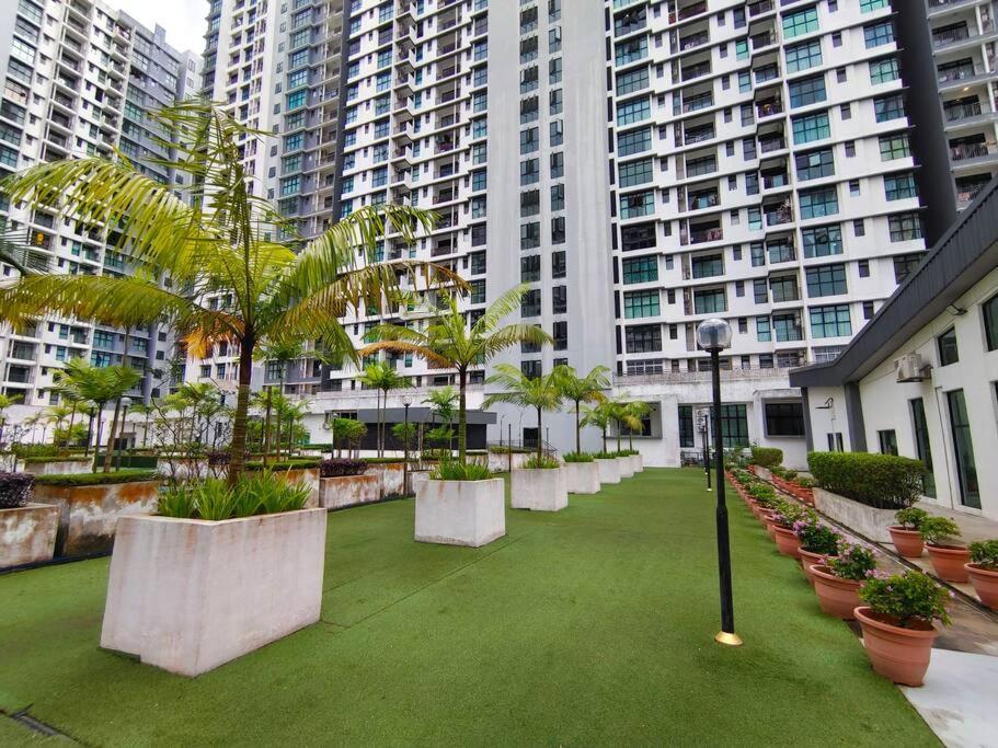 0505 The Garden Residences Wifinetflix By * Johor Bahru